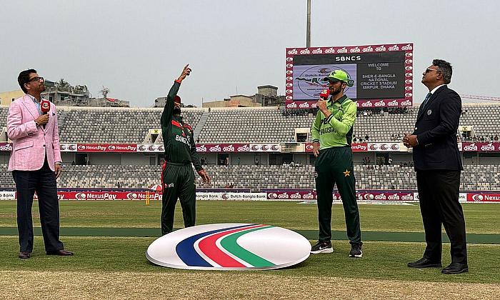Pakistan Openers Establish Strong Start in Must-Win Second ODI