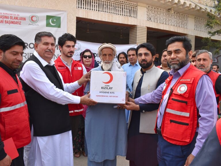 PRCS distributes Ramazan relief packages in Tirah