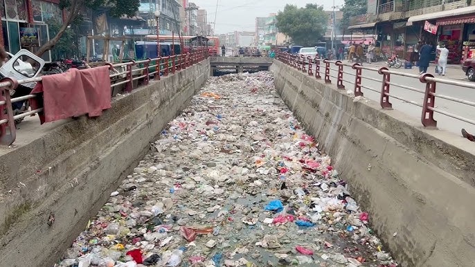 How Peshawar’s Canal System Became a Toxic Trap