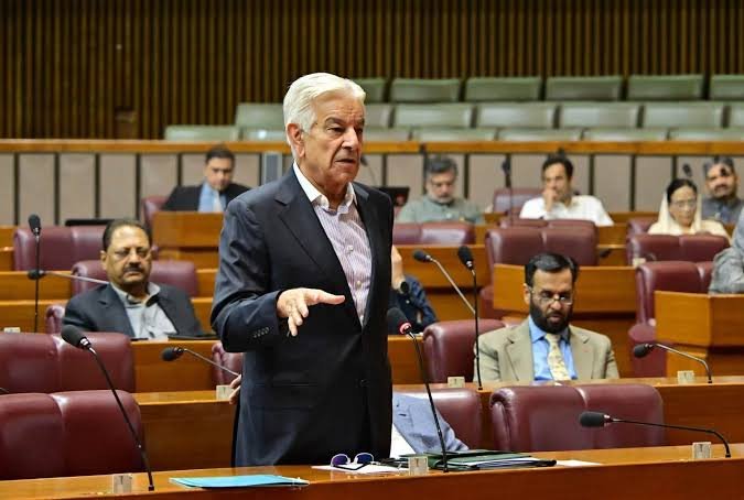 Khawaja Asif Calls for Debate on New Administrative Units Instead of Provinces